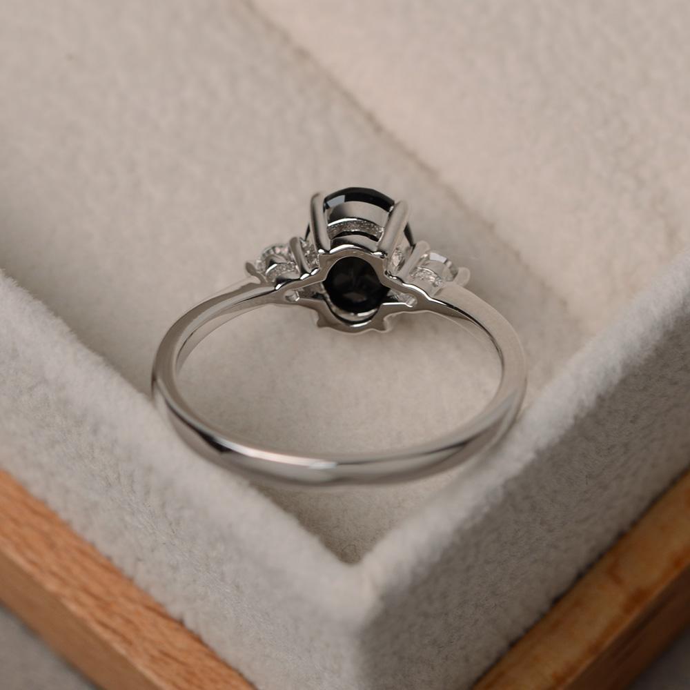 OVAL BLACK SPINEL RING - 925 SILVER