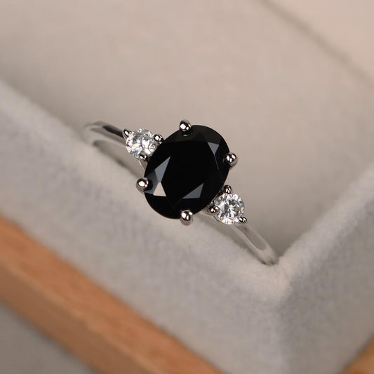 OVAL BLACK SPINEL RING - 925 SILVER