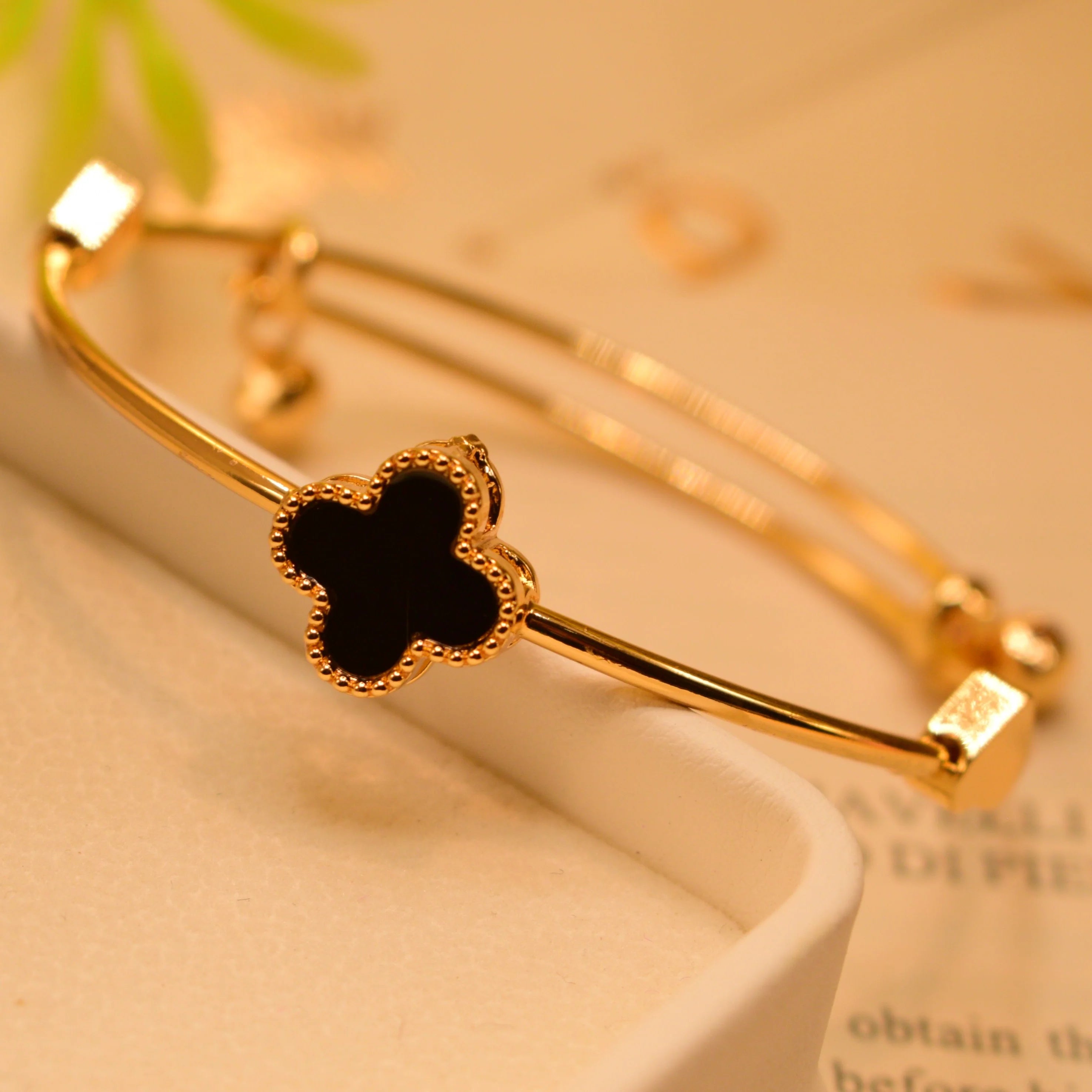 Beautiful Fancy Flower Design Gold Plated Bracelet for Girls/Women